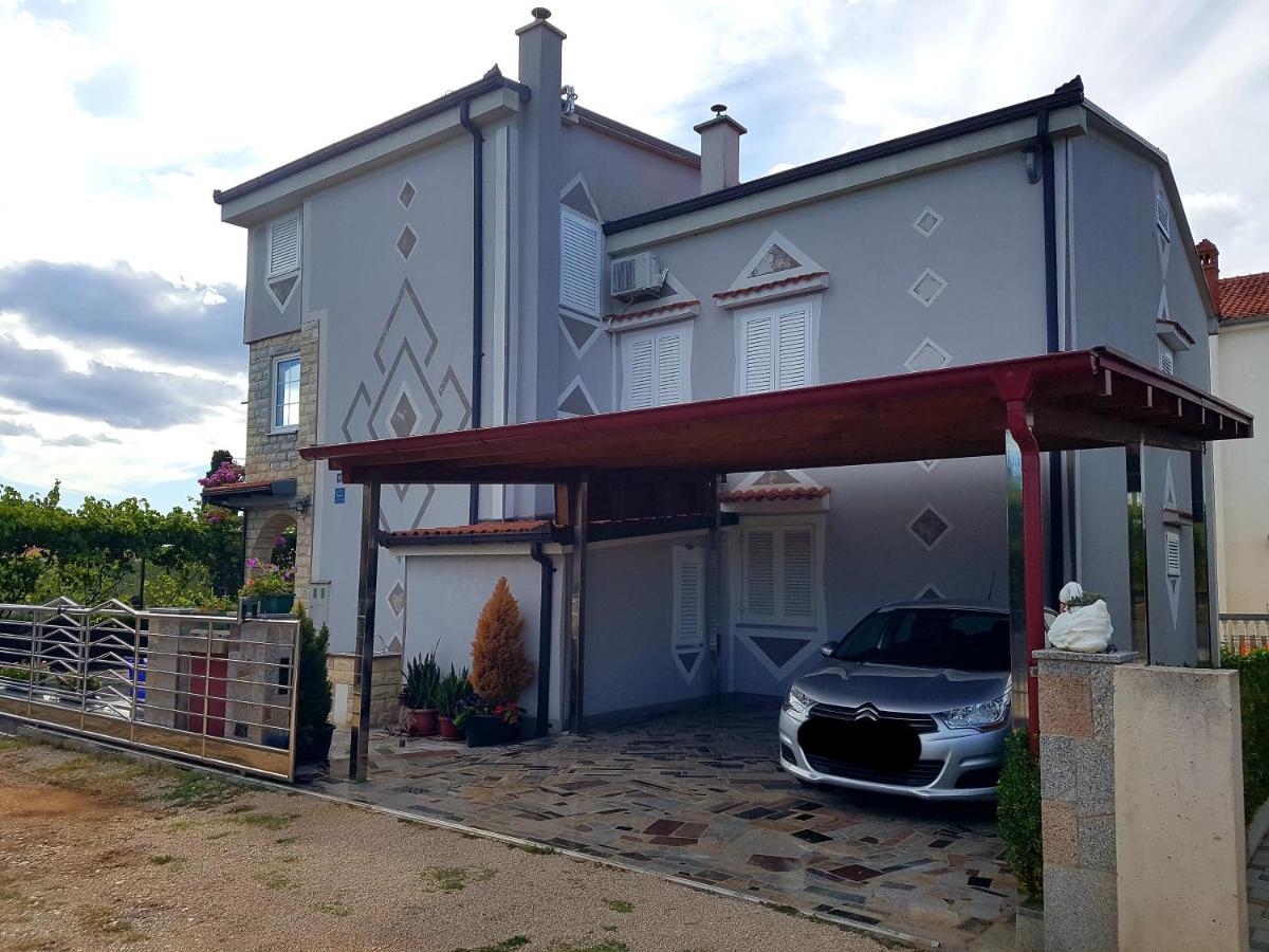 Apartments Petar&Anka Biograd Na Moru Exteriör bild