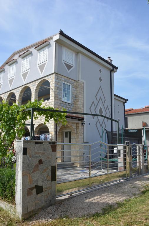 Apartments Petar&Anka Biograd Na Moru Exteriör bild