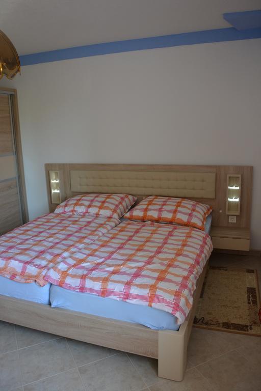Apartments Petar&Anka Biograd Na Moru Exteriör bild